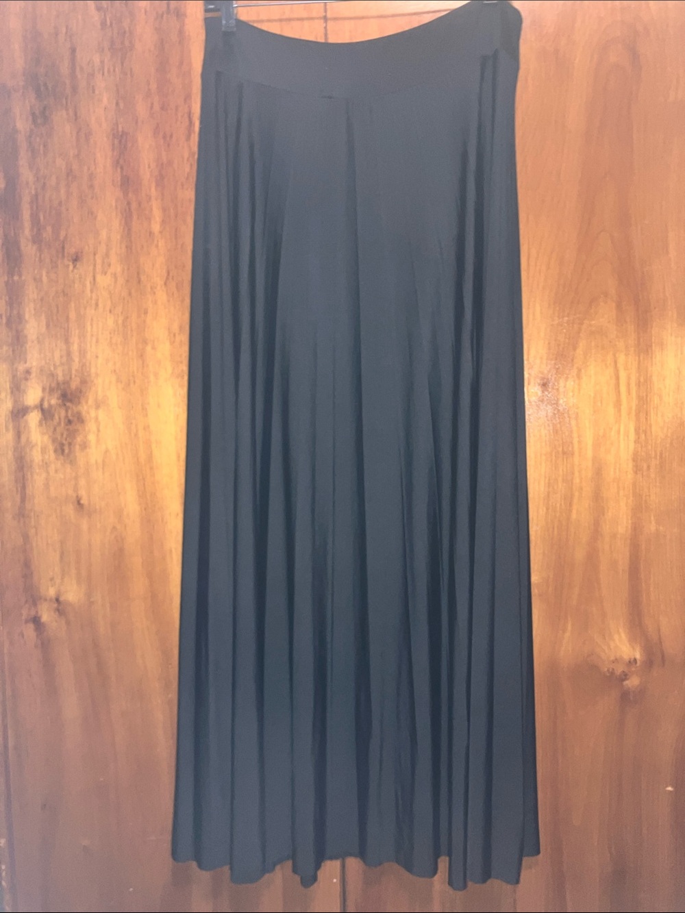 Black accordion maxi skirt XL A-line